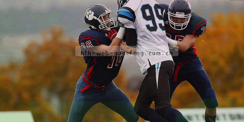 HTH最新动态封面：抽象数据网格与足球主题图标